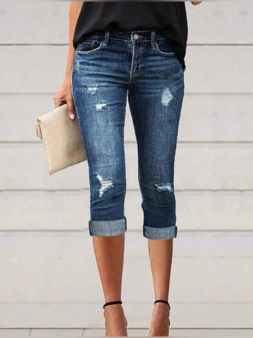 Dark Blue Distressed Capri Jeans (M)
